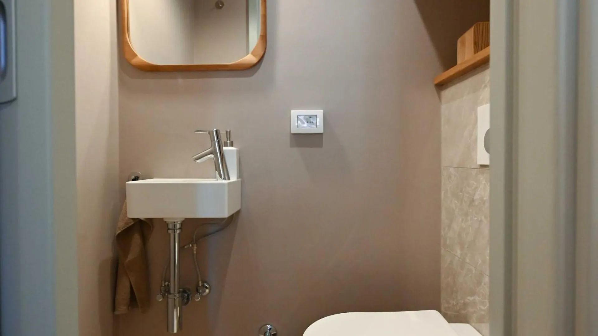 Alluring Studio Apartment Downtown Rovinj Croatia